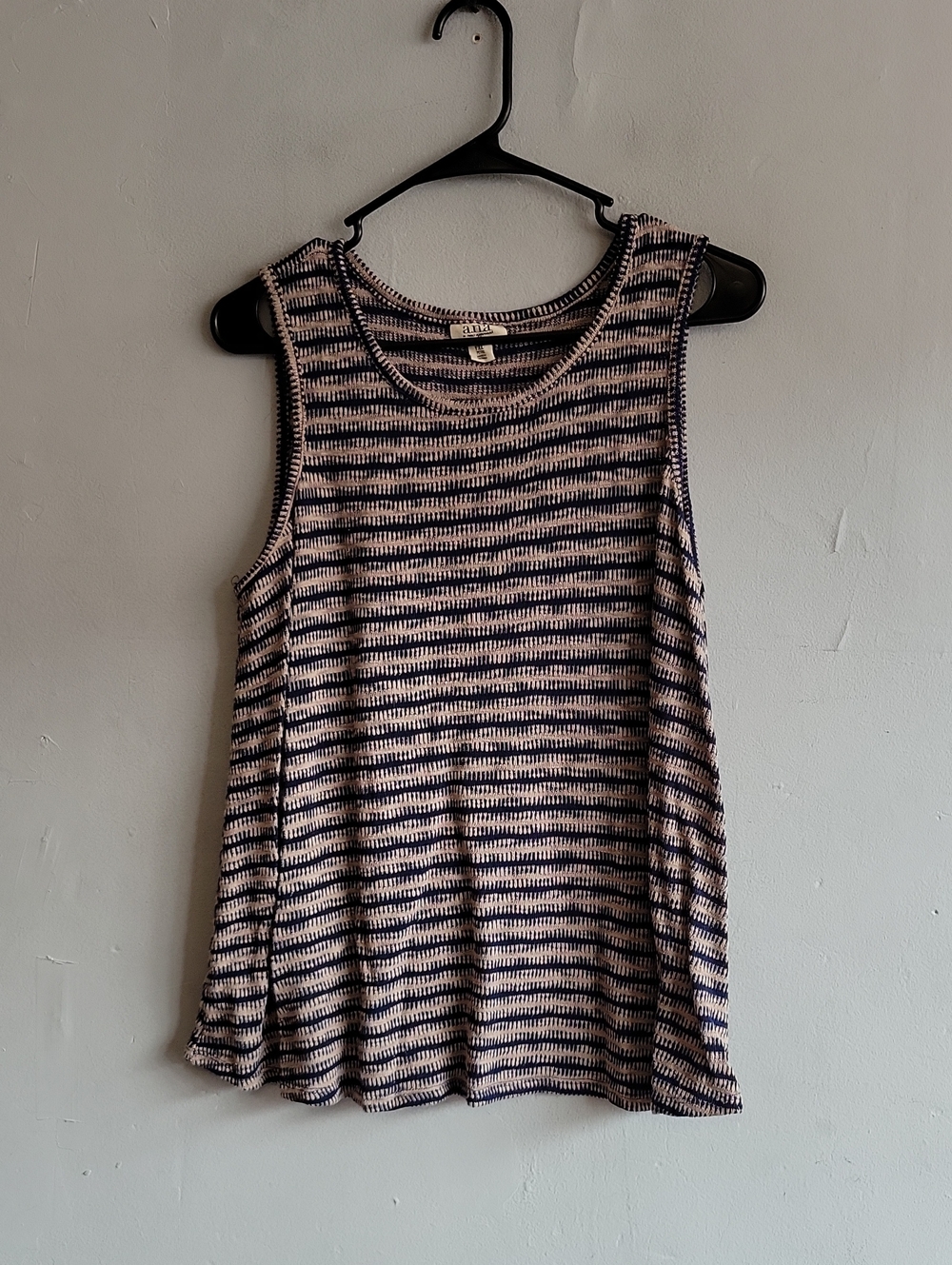 Women's XL petite blur striped textured knit tank top shirt navy blue/cream